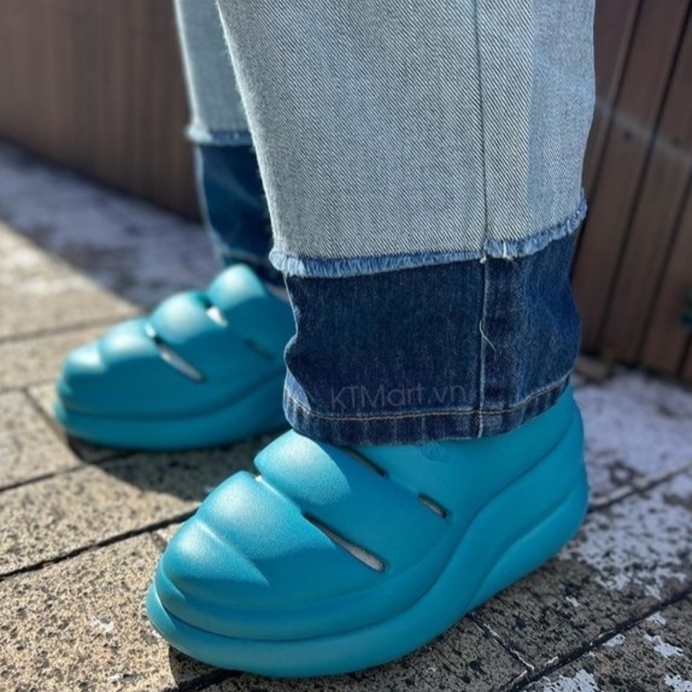 Women’s UGG SPORT YEAH CLOG #7